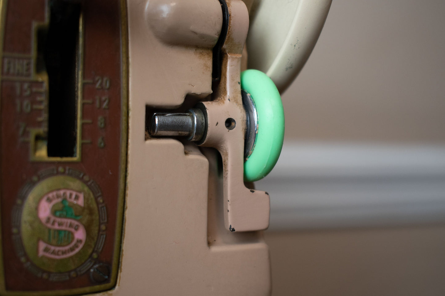 Mint Green Bobbin Winder Tire With Felt Pads (3 Sets) Rubber tire for Singer Kenmore and most vintage sewing machines